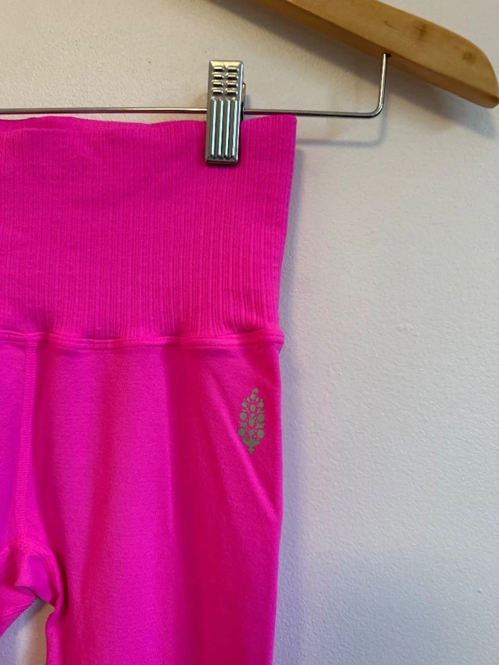 NWT Free People FP Movement Good Karma Leggings in Magenta | Size XS/S - Picture 6 of 11